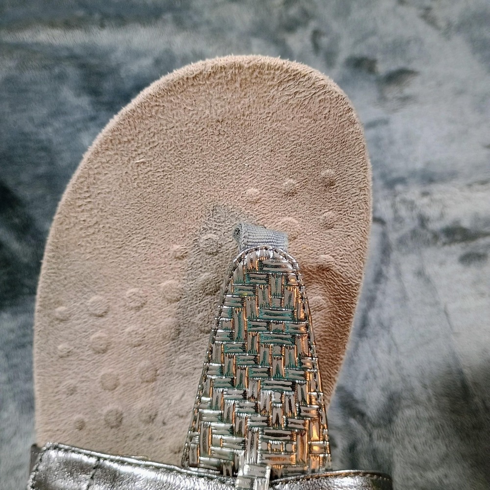 Vionic Sandals Womens 8.5 Silver Marley Thong Wedge Adjustable Strap Comfort - Picture 4 of 8